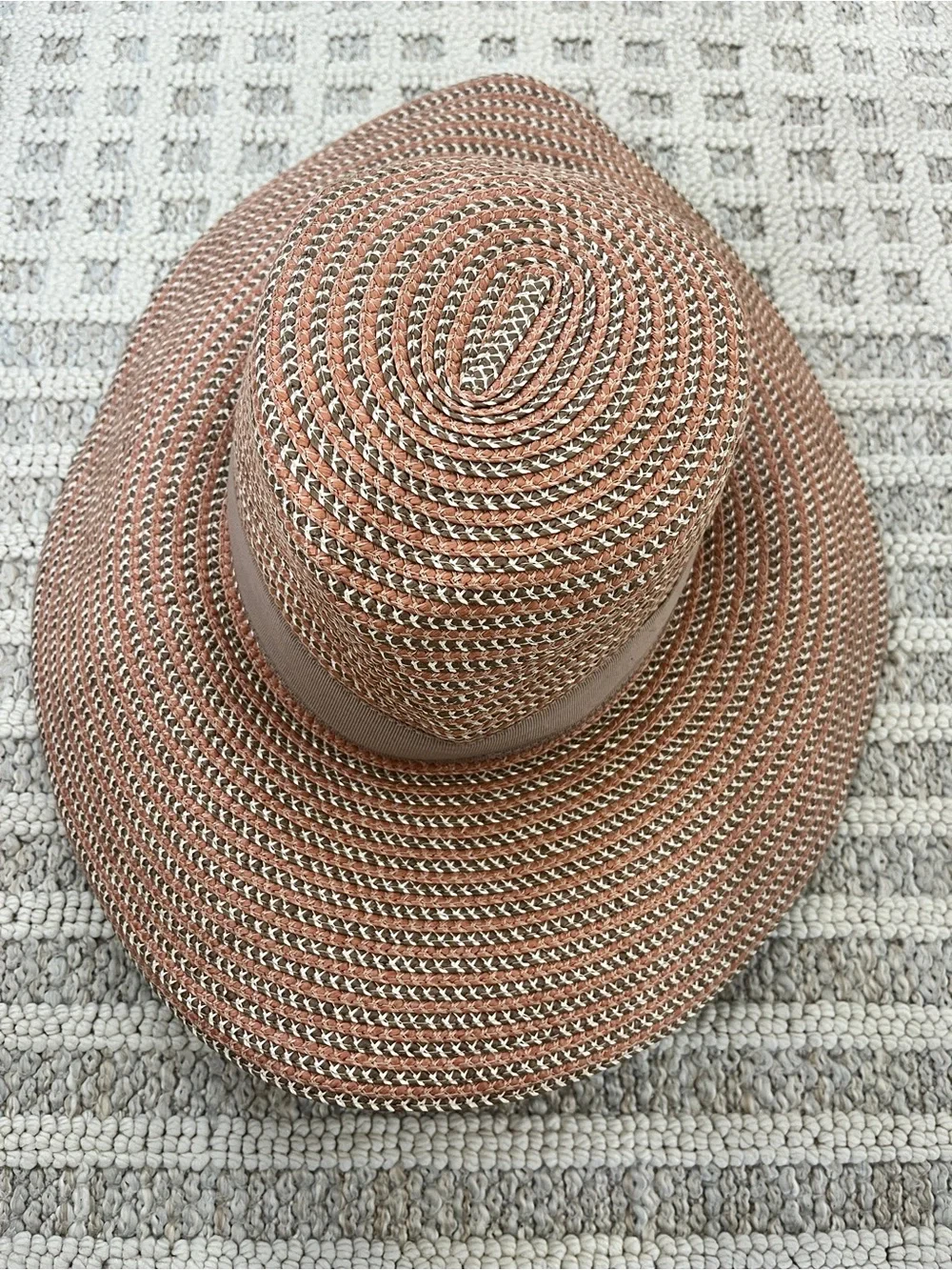 Eric Javits packable sun hat - Picture 2 of 6